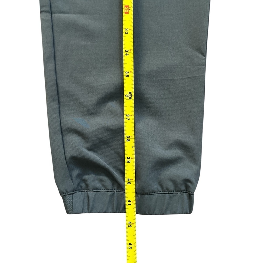 Men's Gray Cargo Pants - Picture 6 of 7